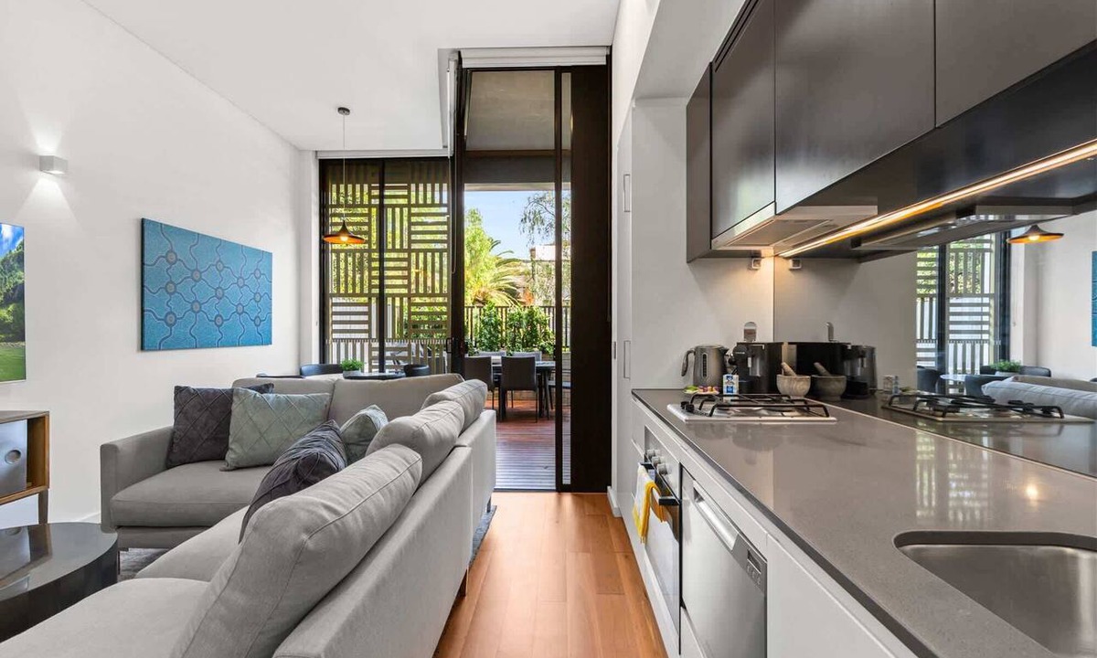 Kensington Apartment | 1-Bed Unit with Alfresco Dining and BBQ