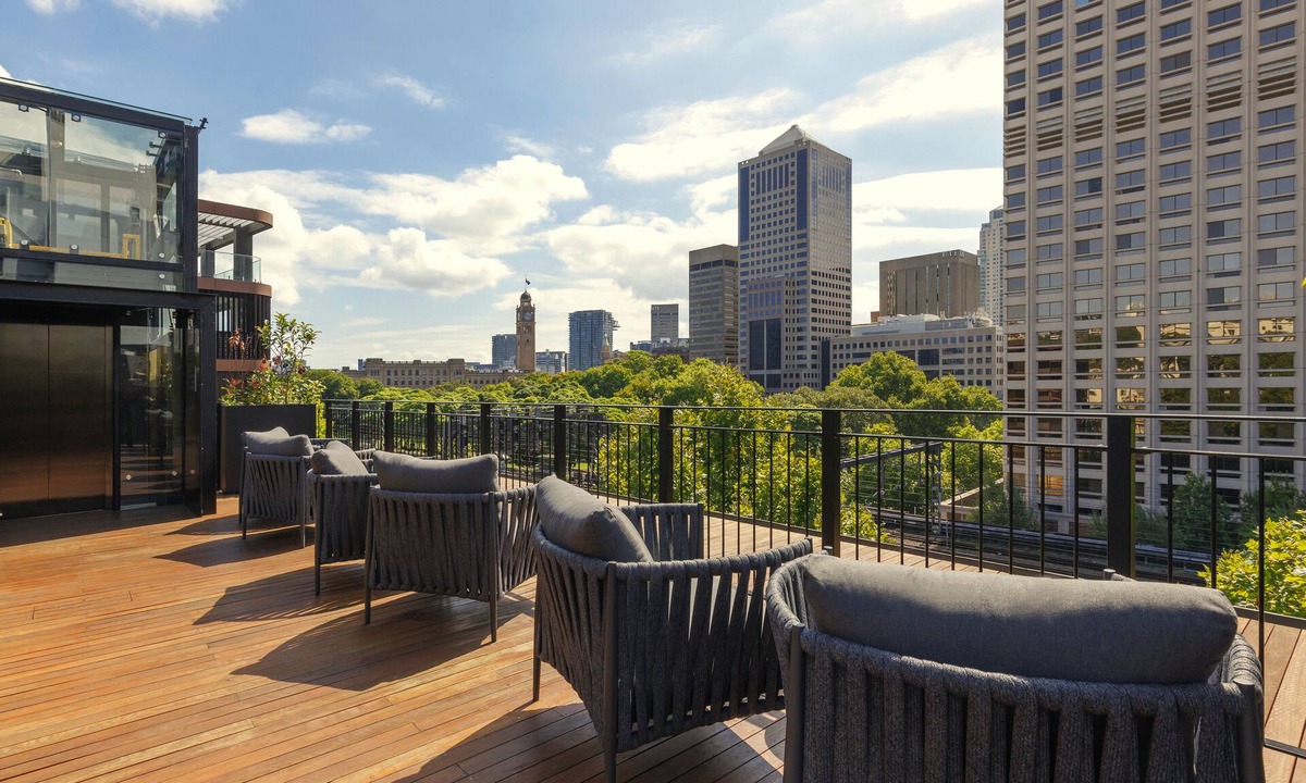 Surry Hills Hotel | 202 Elizabeth