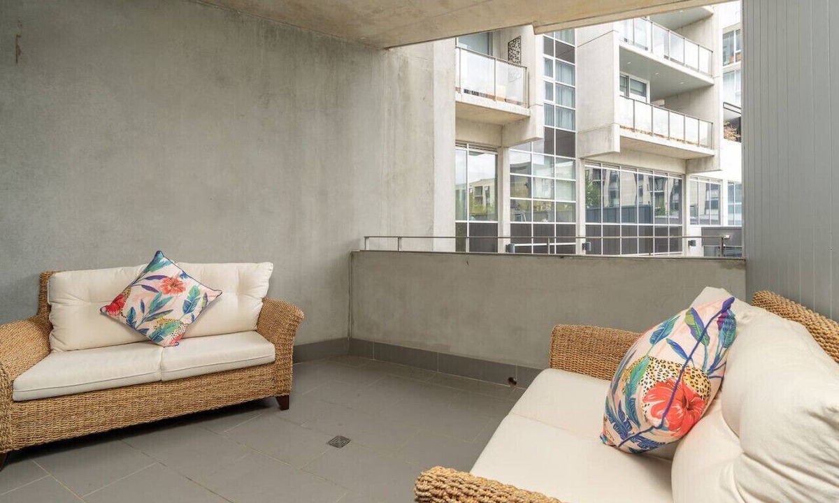 Capital Hill Apartment | 2BR Apartment near Parliament House