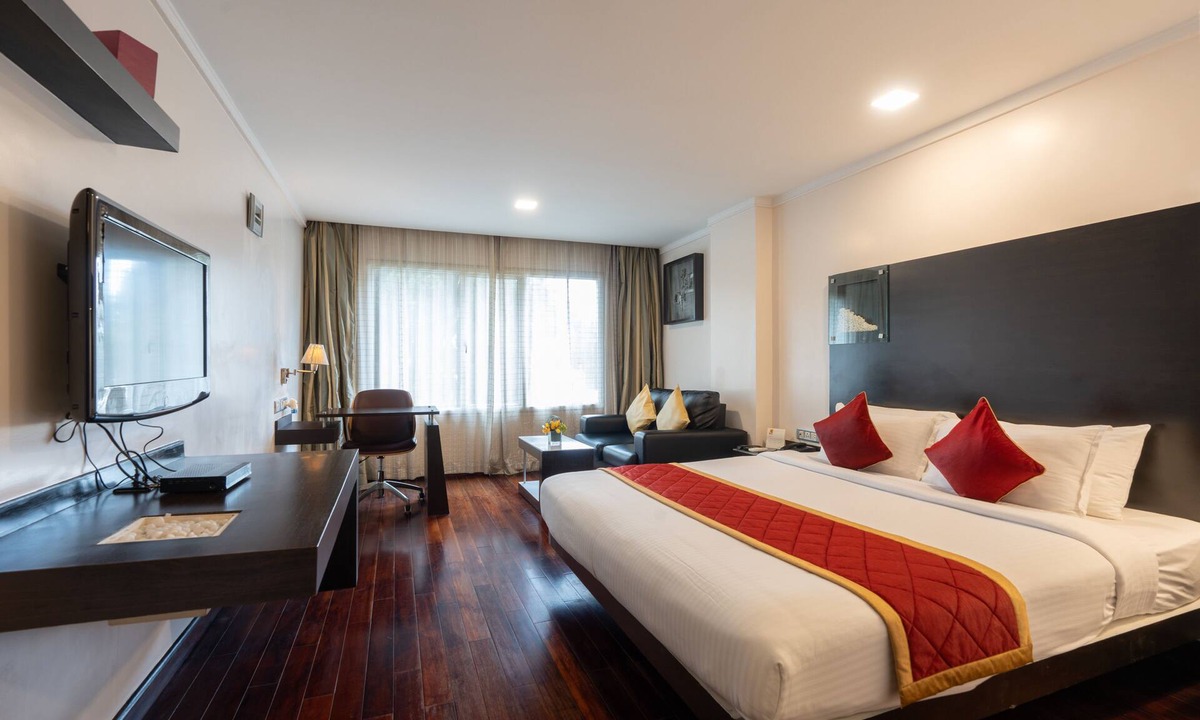Sheshadripuram Hotel | 37th Crescent Hotel