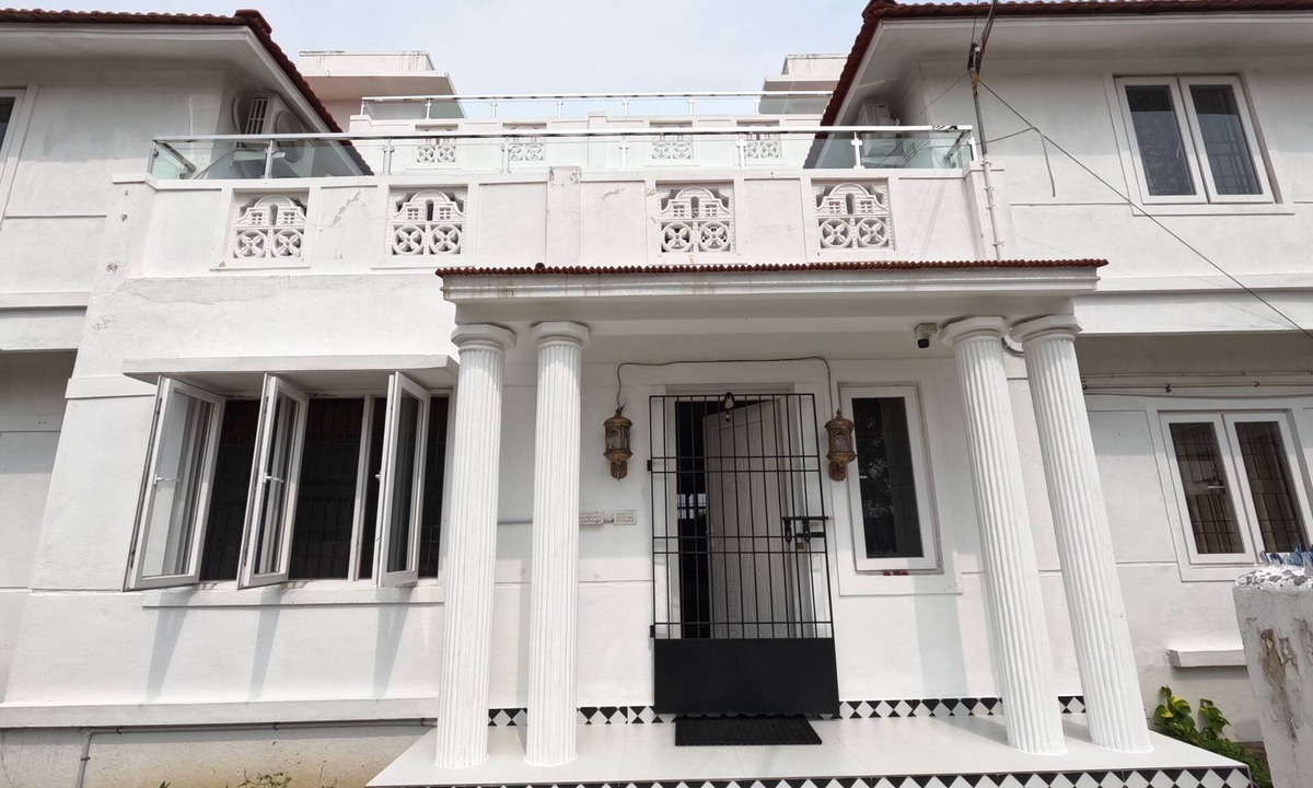 Cheyyur House | 50 mtrs to the beach | A calm, coastal, private bungalow
