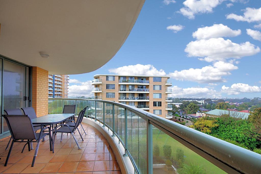 Rockdale Apartment | 810 At The Plaza