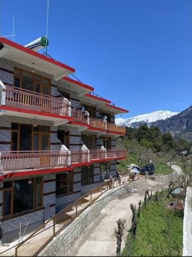New Manali Bed & Breakfast | Aadesh villa B&B