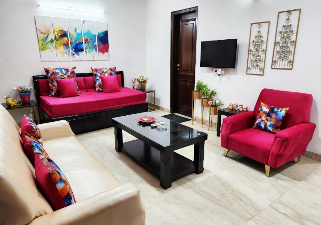 Greater Kailash Apartment | Air Purifier - Spacious 1BHK with 2 restrooms 5