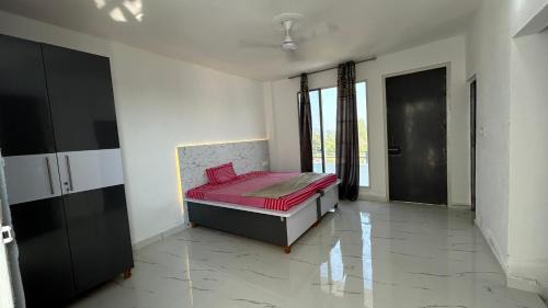 Rajauri Hotel | Air Rooms
