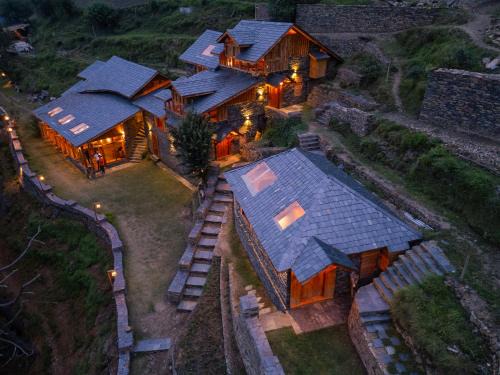 Dalhousie Hotel | Alaya by Mountain Natives