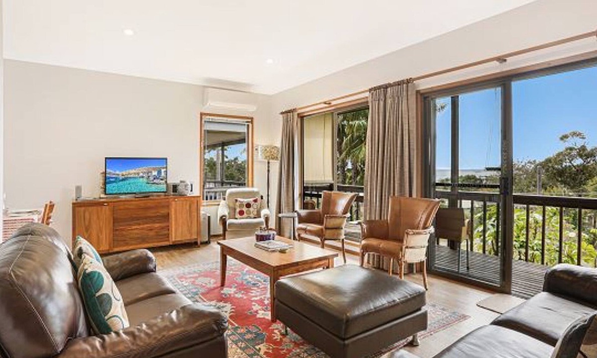 Vincentia House | Alva Lee by Experience Jervis Bay