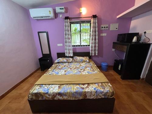 Anjuna House | Angelina guest house, Anjuna Beach Road