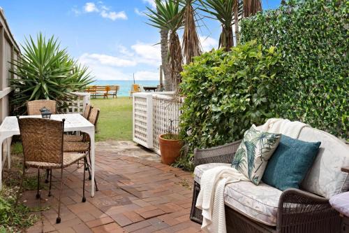 Narrabeen Apartment | Apartment 1 - The Coachhouse
