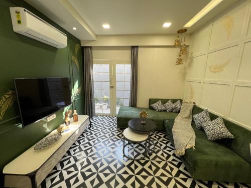 Pink City Apartment | Ardra 1BHK Apartment Stylish Tropical Stay MI Road Jaipur