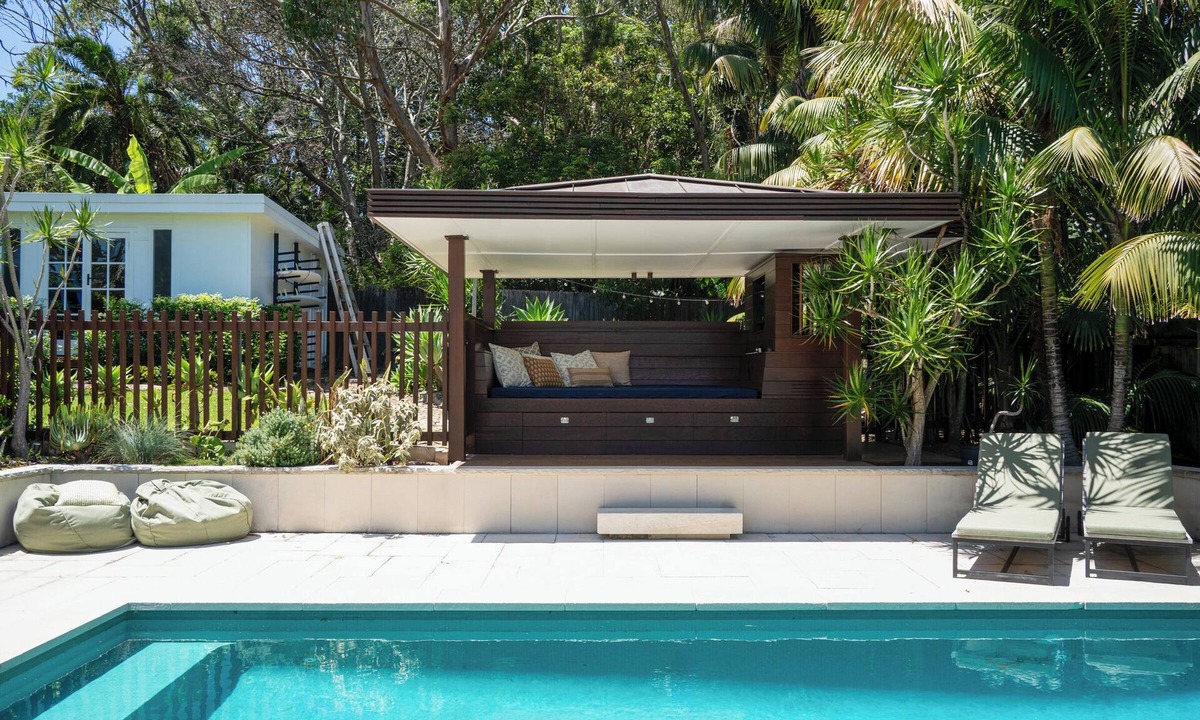 Avalon Beach House | Aroha Avalon - Luxury Pool & Beach Escape.