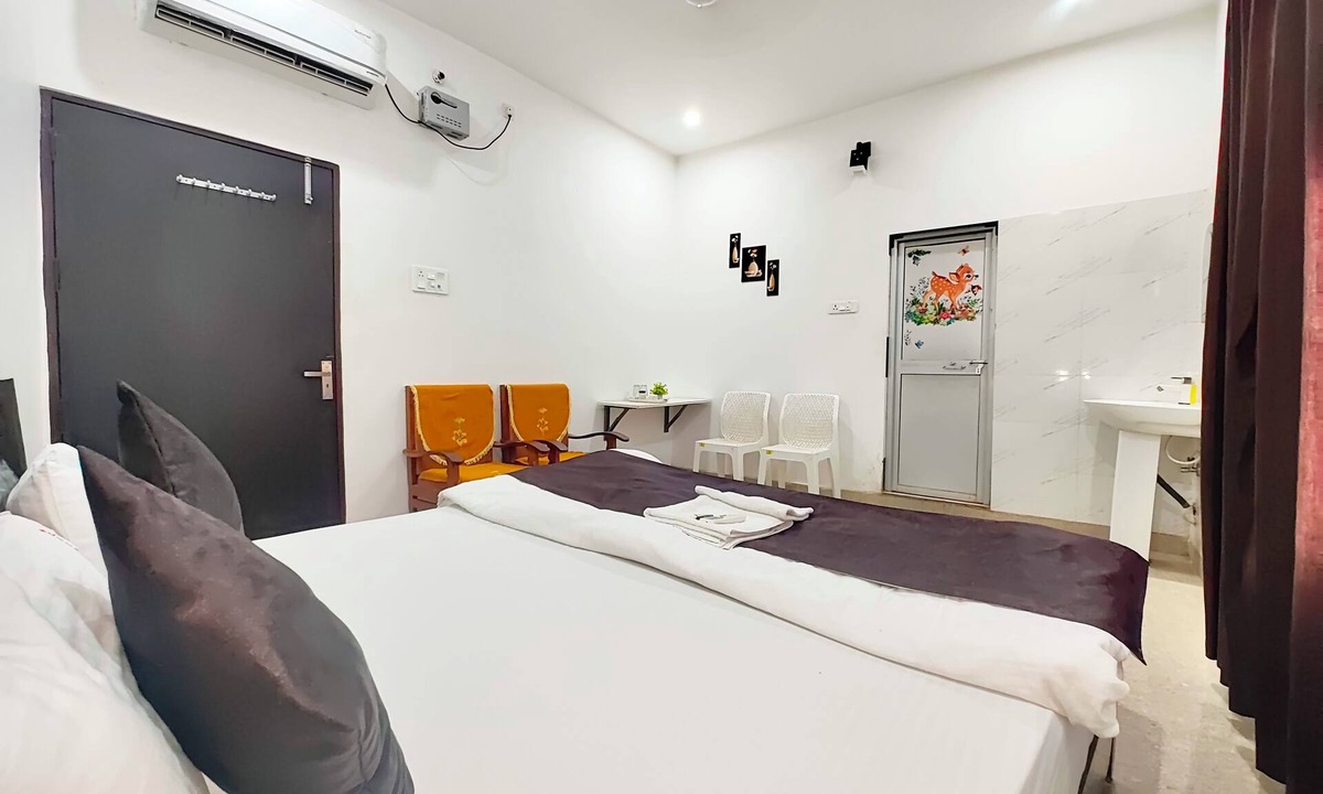 Ayodhya Hotel | Ashoka Homestay Ayodhya
