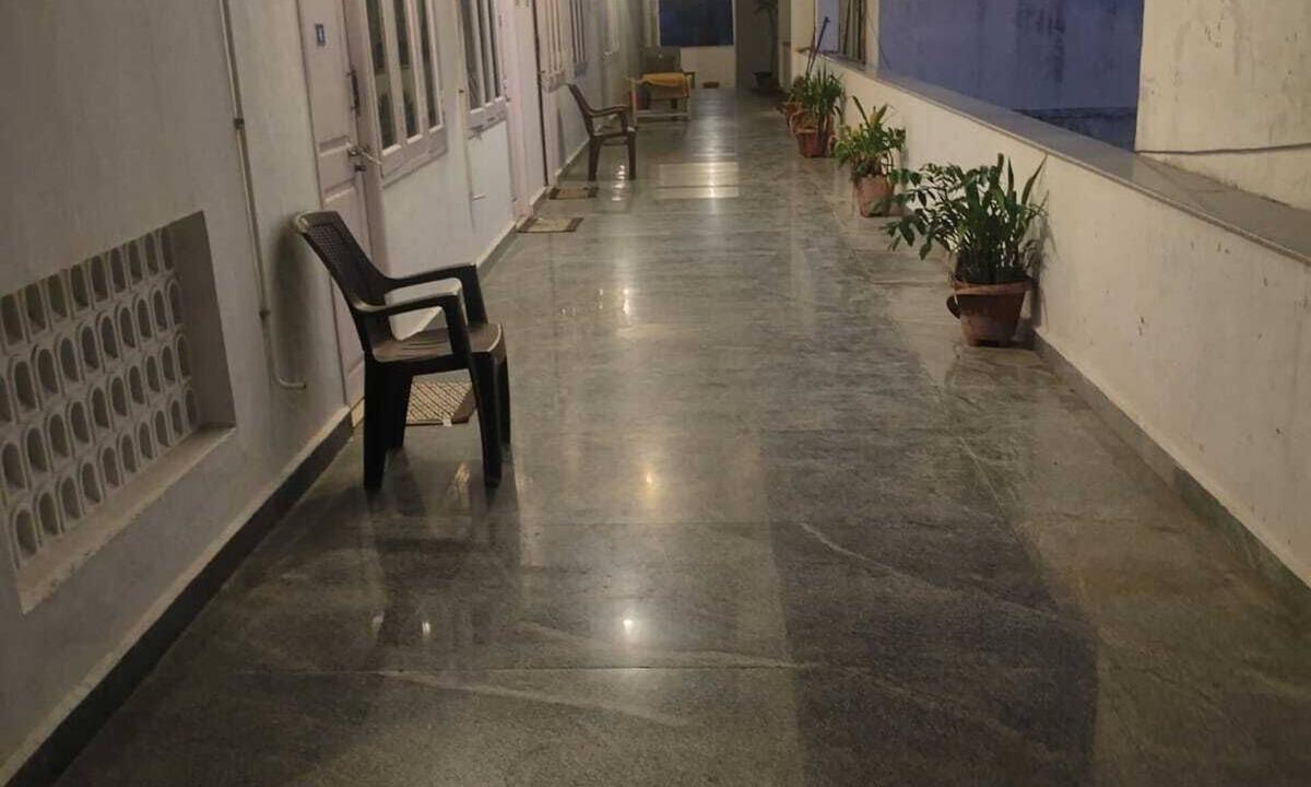 Mahabalipuram Beach Hotel | Baba Guest House