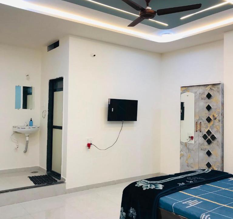 Dhule Hotel | Balaji Lodge