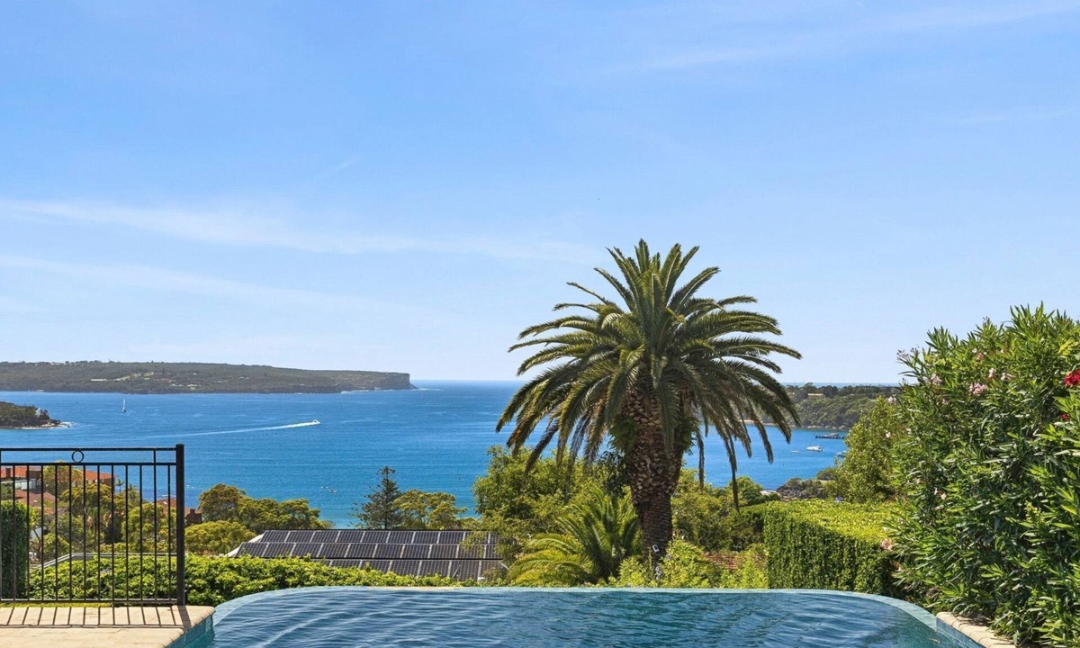 Mosman House | Balmoral 4 Bed Home with Pool (CURRENTLY BEING FURNISHED)