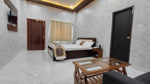 Varanasi Hotel | Banaras Blossom Resort