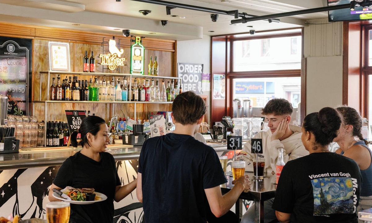 Chippendale Hotel | Bar Broadway