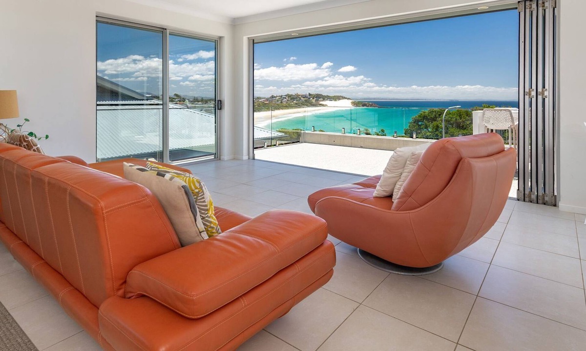 Forster House | Beach Break, Stunning View & Fantastic House