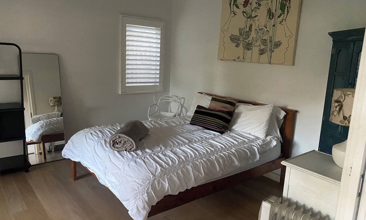 Manly House | Beautiful large bright and sunny manly beach house