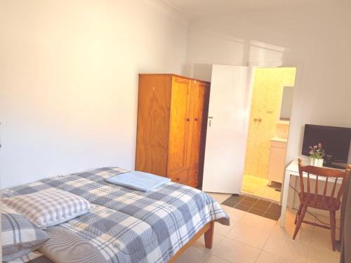 Kingsgrove House | Beautiful Room with Private Bathroom - Prime Location & Close to Shops