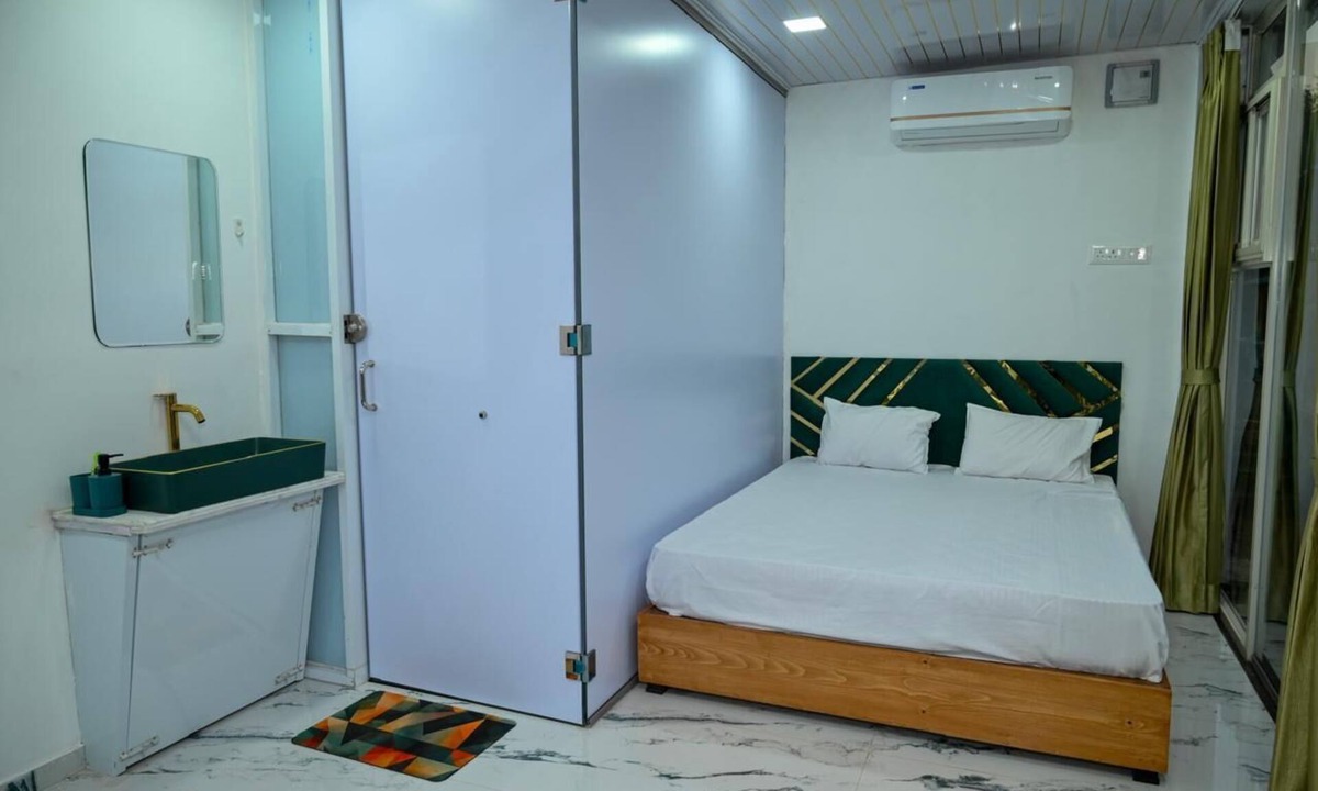 Wadgaon Hotel | Bellajooz Lake Resort