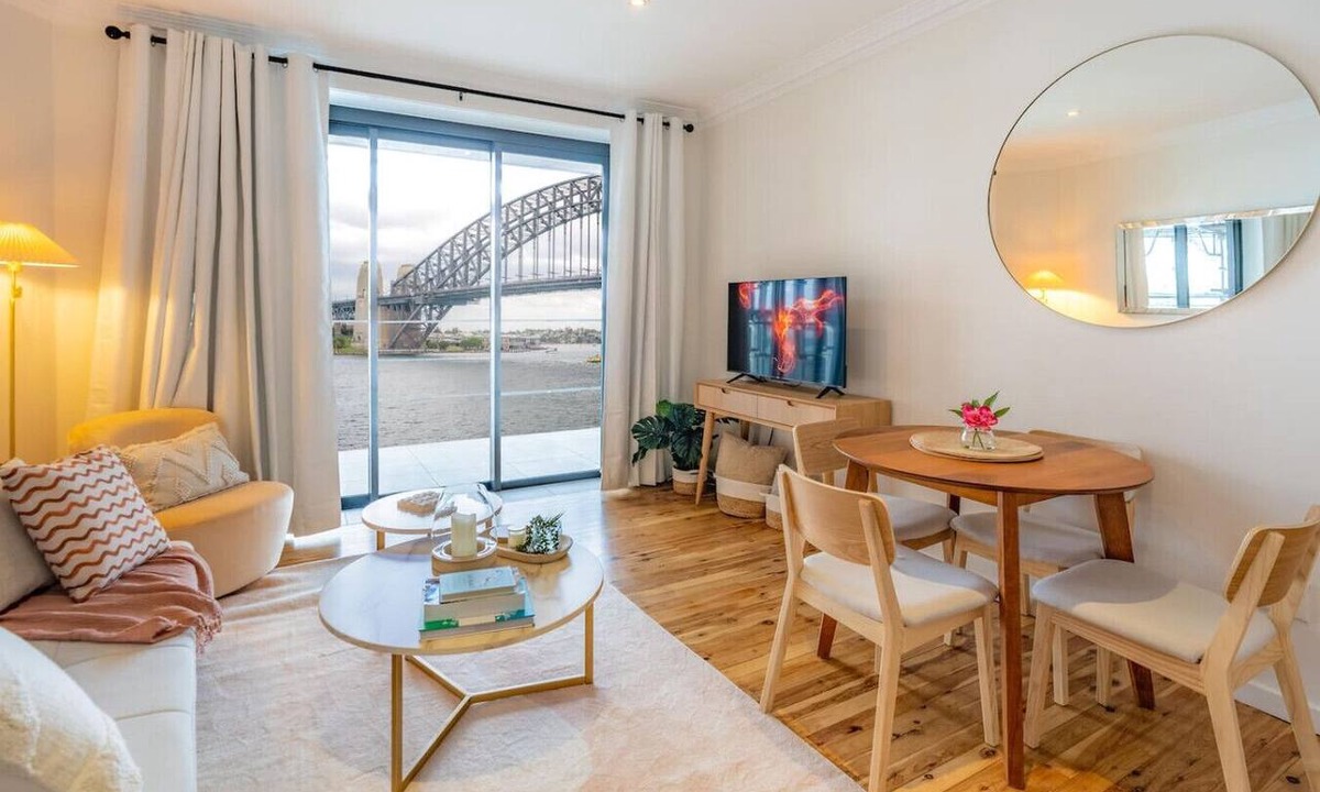 Kirribilli Apartment | Best Harbour Views & location in Sydney!