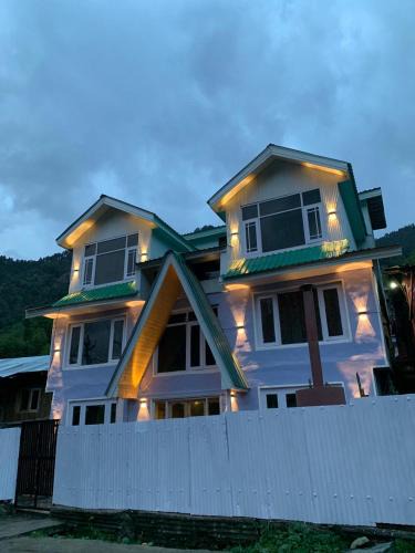 Laripora House | Betab Valley Guest House