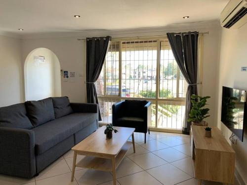Fairfield West House | Big house 6 bedrooms , free parking
