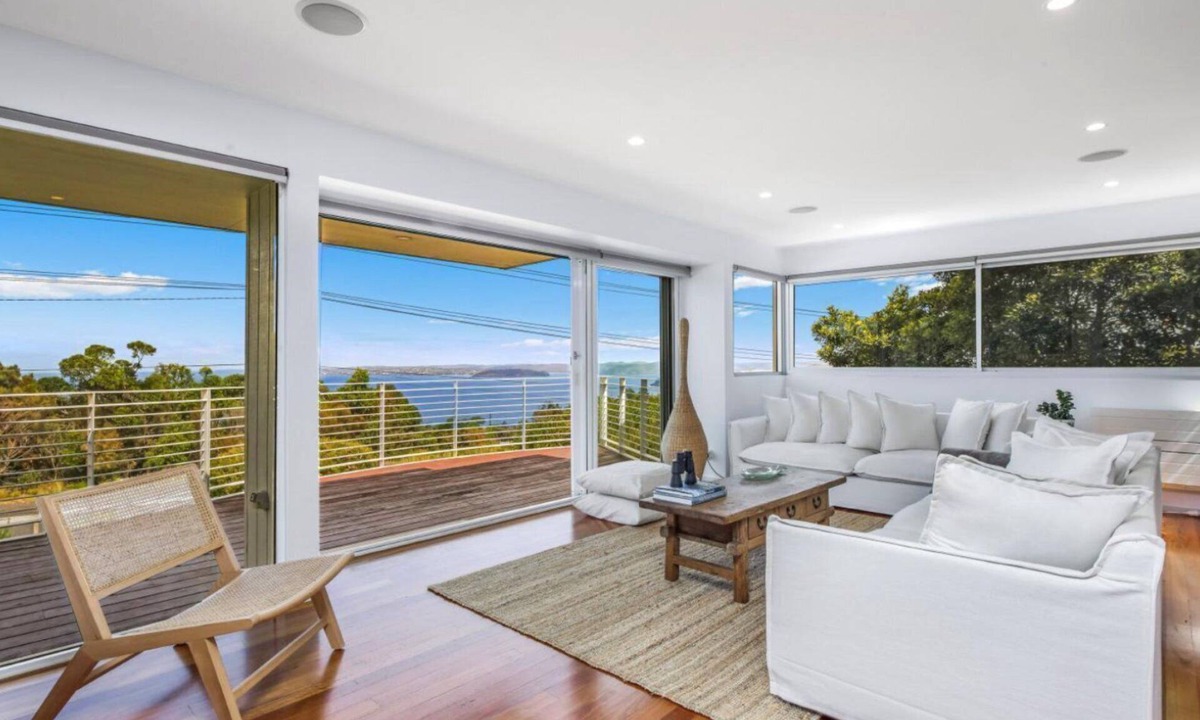 Killcare Heights House | Binalong House by HolidayCo.