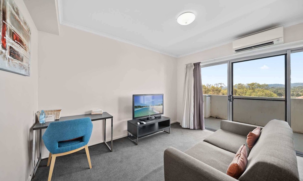 Greenway Apartment | Bright 1-Bed Apartment in Greenway