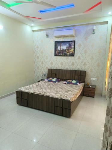 Jaipur House | Bright Room in Family Home No Unmarried Couples Allowed