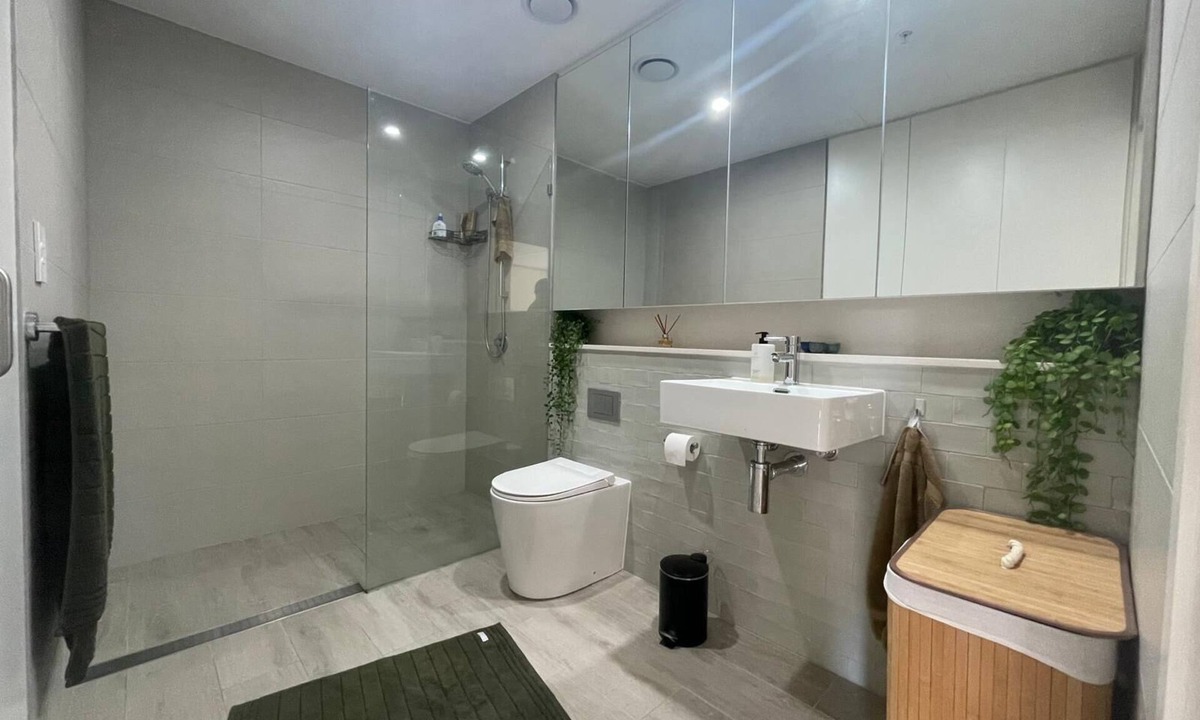 Lane Cove North Apartment | Bright West-Facing Apartment + Study & Parking