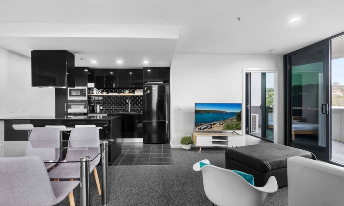 Belconnen Apartment | Brilliant 2BR Apartment in Belconnen