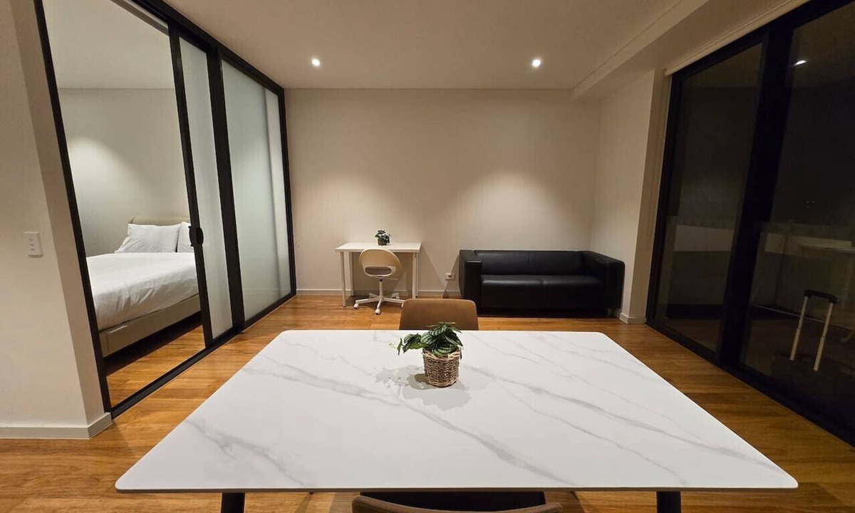 Burwood Apartment | Burwood 1BR 093 APT close Olympic park&CBD