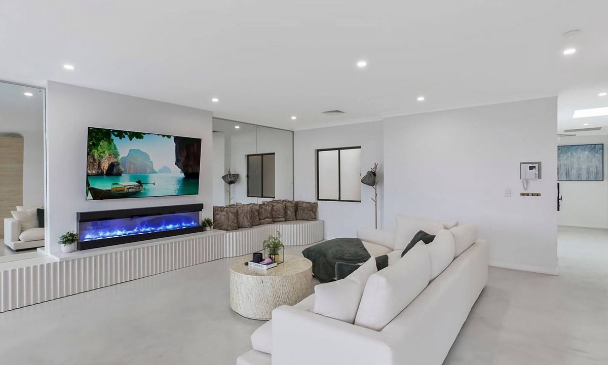 The Entrance Apartment | Caesars Palace Penthouse
