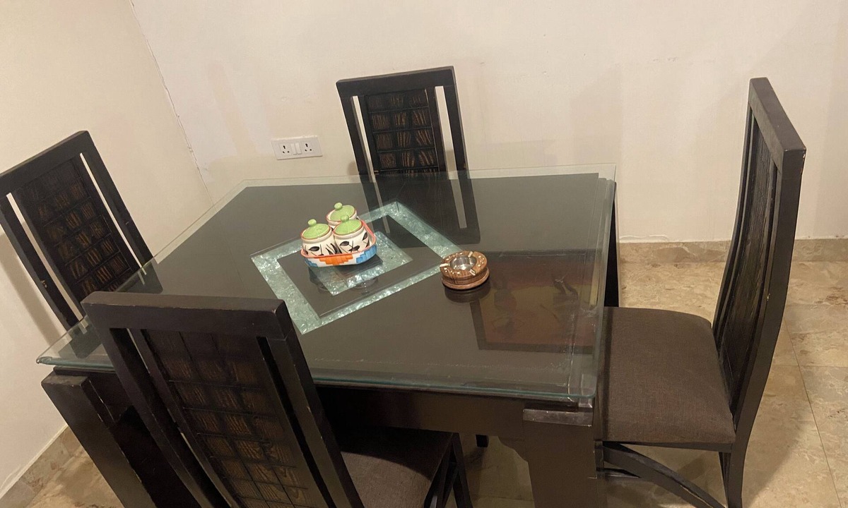 Greater Noida House | Charming 4-bedroom farmhouse with WiFi, AC in awesome Noida