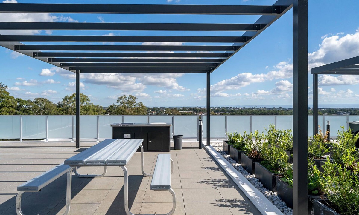 Kellyville Apartment | Charming Kellyville Retreat with Parking & Balcony