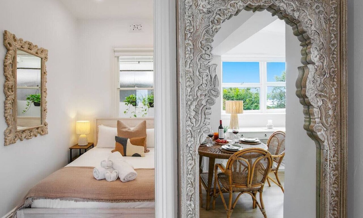Glebe Apartment | Charming Retreat in Exclusive Glebe Estate