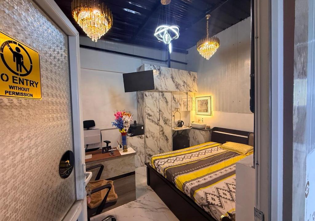 Whitefield Apartment | Charming Room&Kitchen,Fast Wi-Fi & Great Location