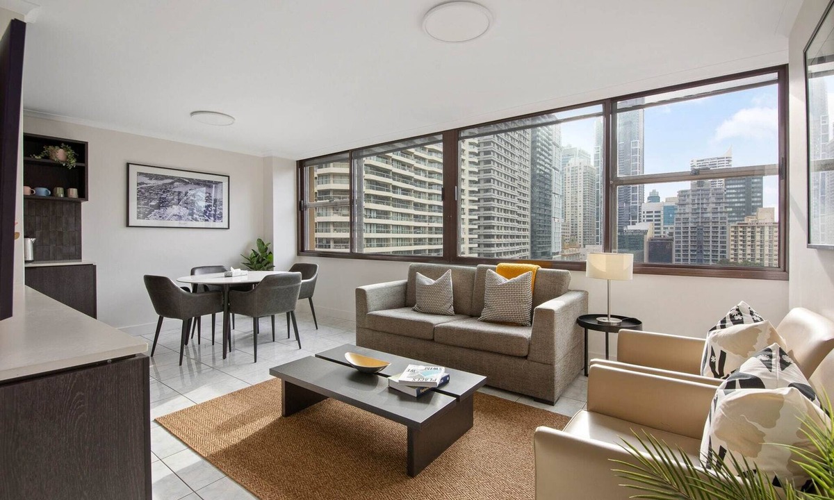 Darlinghurst Apartment | City Escape with Spa Access in Darlinghurst