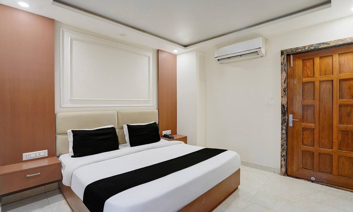 Kanpur House | Classic Hotel O Kanpur City Centre