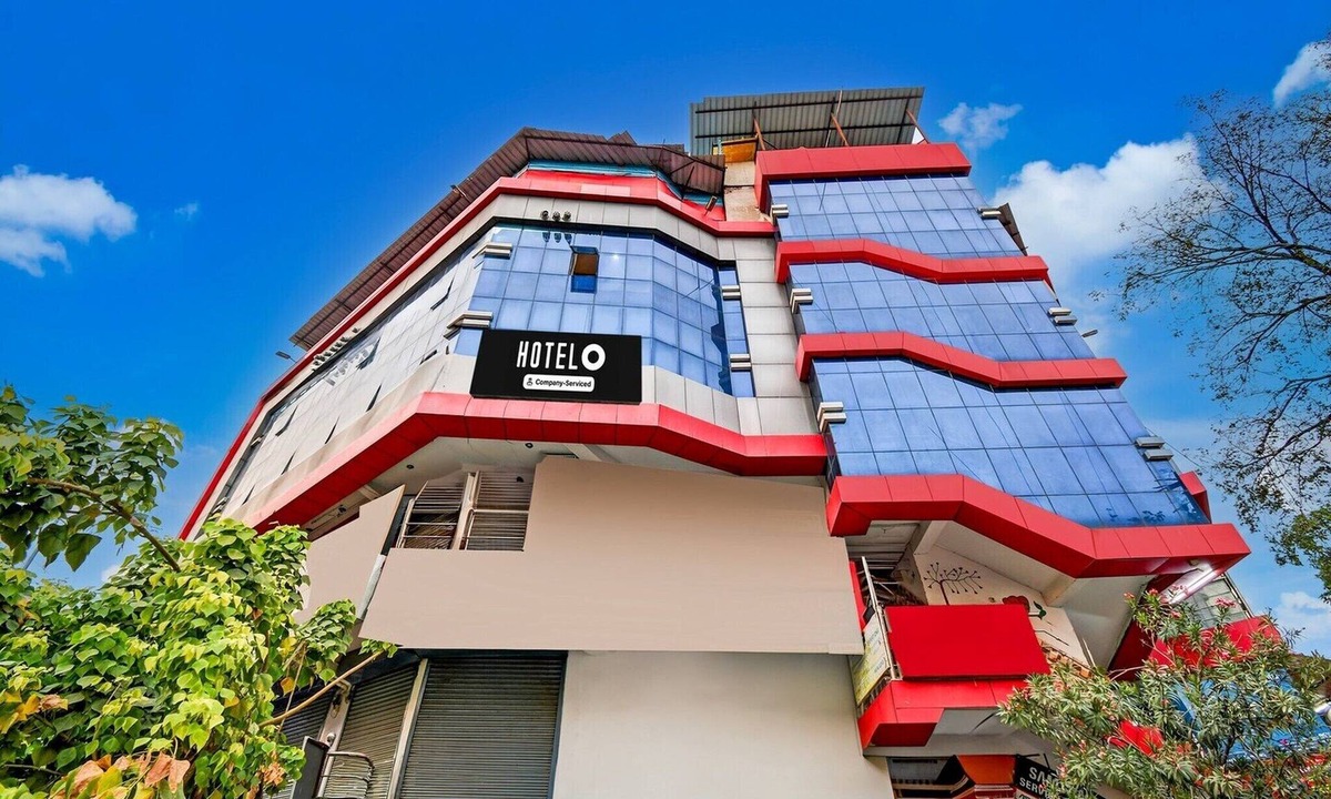 Civil Lines House | Classic with BalconyStation View Hotel
