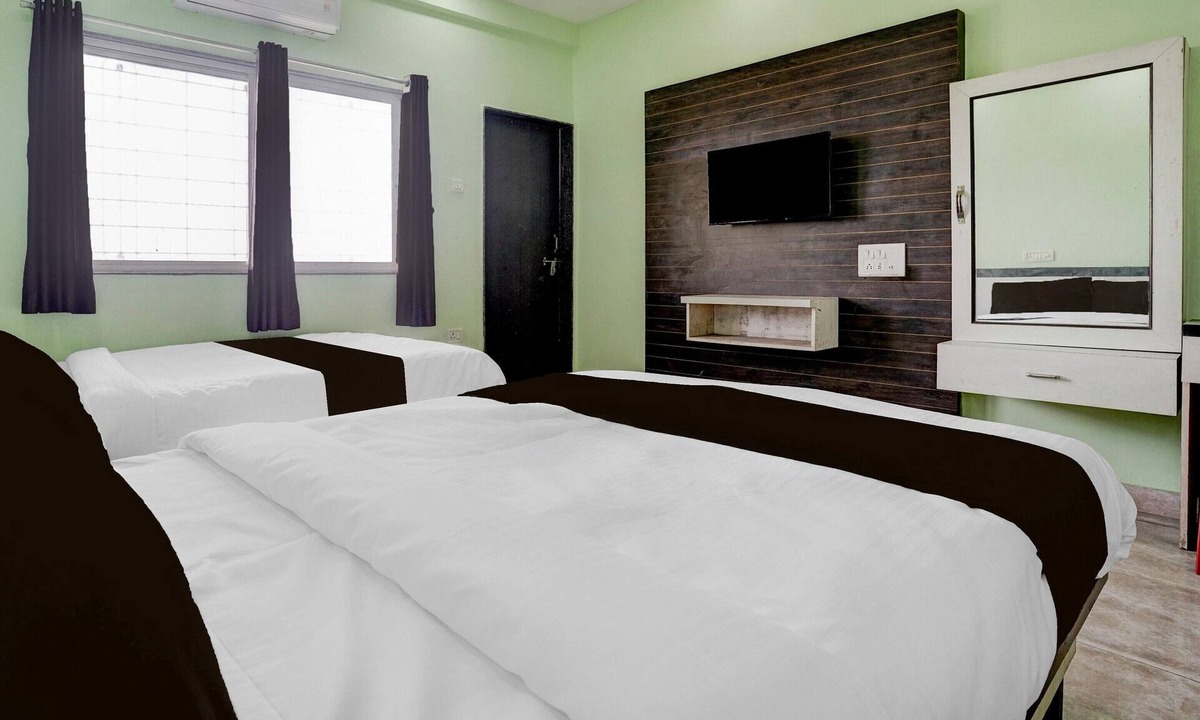 Satara House | Classic With Twin Bed Sairaj Lodging