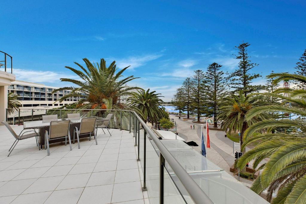 The Entrance Apartment | Coast Luxury Apartments 17