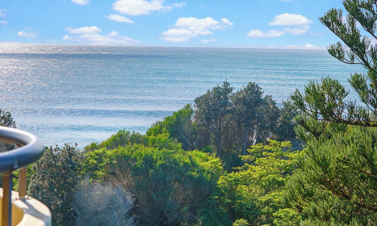 Forster Apartment | Coastal Apartment with Ocean Views, Pool, Sauna & Tennis Court