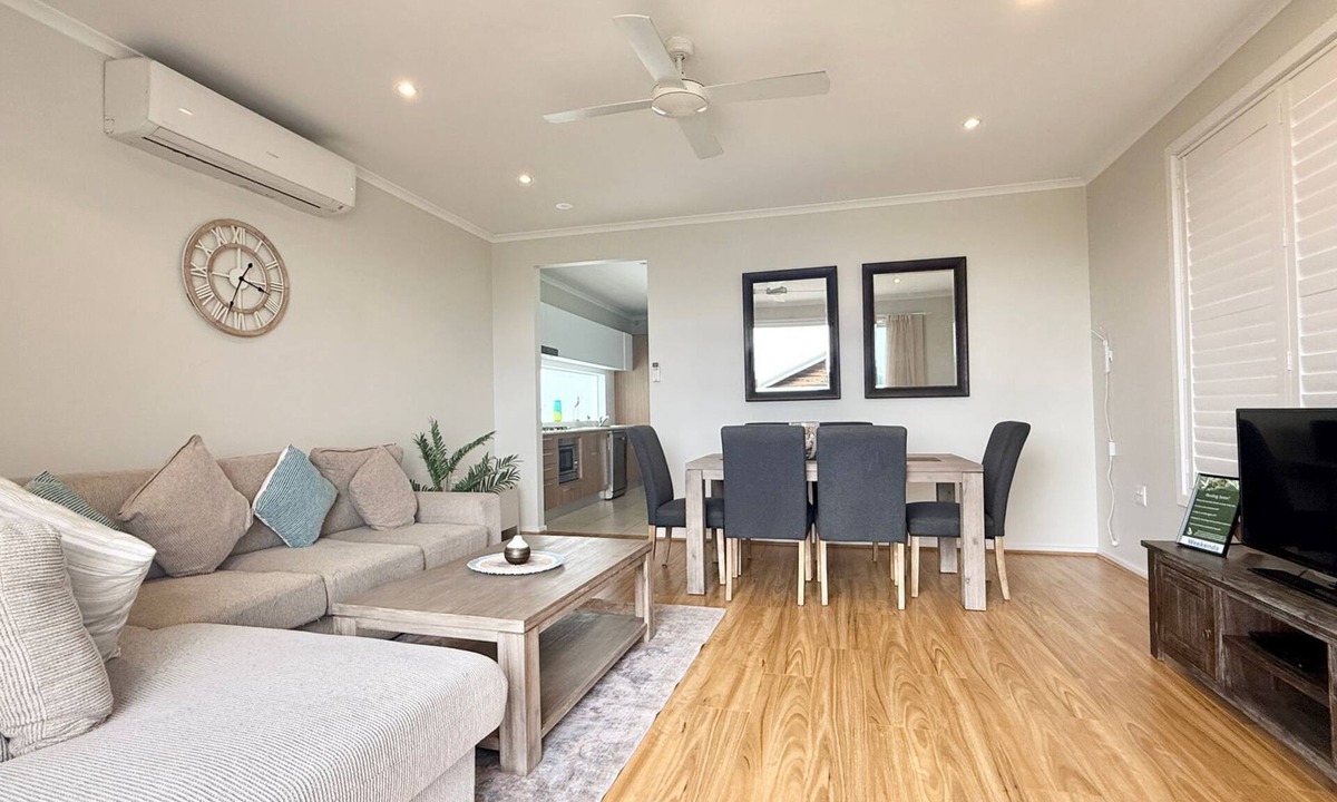 Caves Beach Villa | Coastal Breeze at Caves Beach Villas