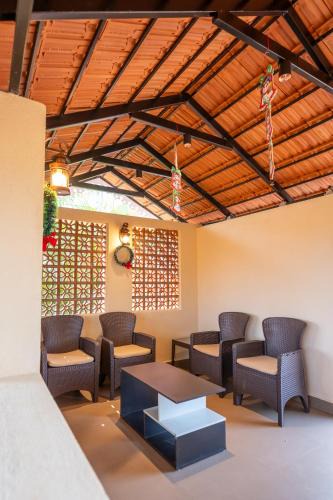Murudeshwara Hotel | Coastal Pearl Home Stay, Private Rooms & Villas Murudeshwar