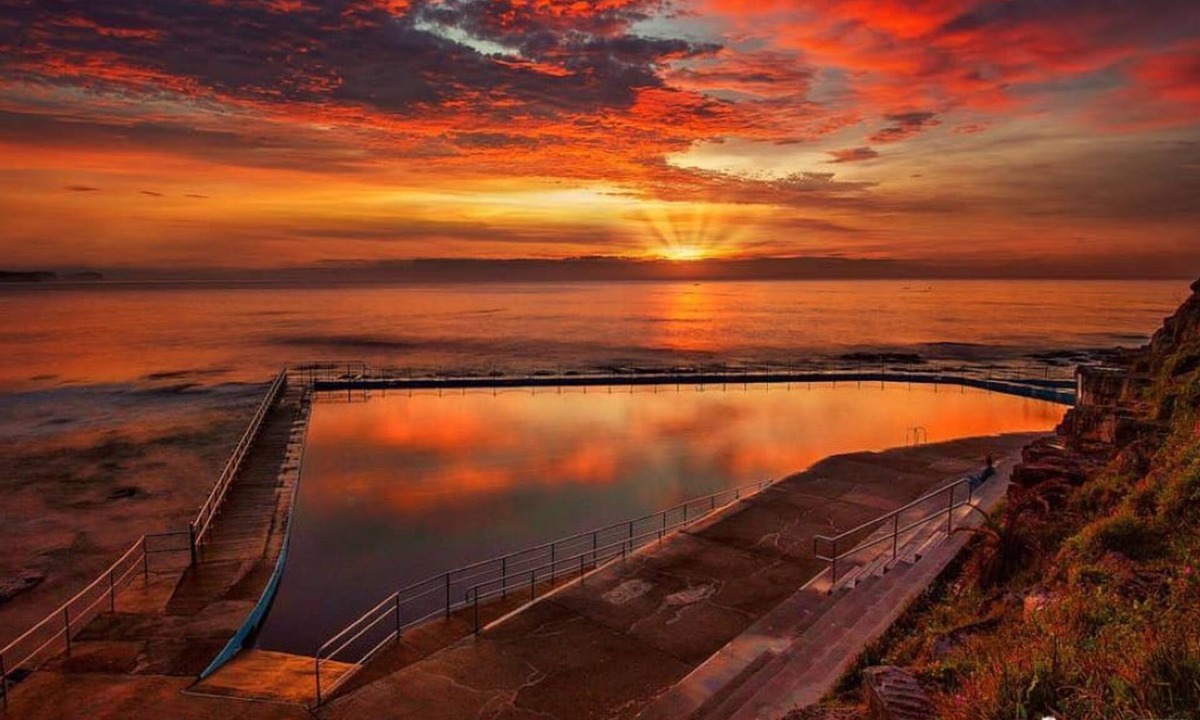 Collaroy Plateau House | Collaroy Plateau Coastal Hamptons - heated spa and log fire