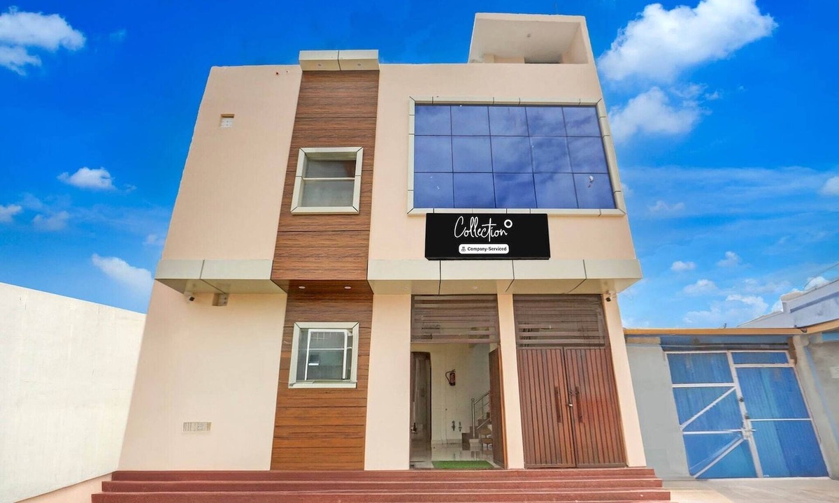 Kalyanpur House | Collection O kalyanpur metro station