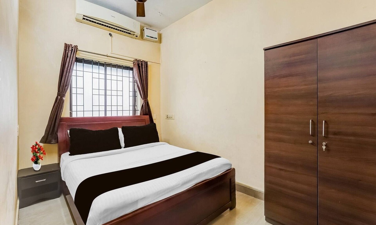 Chennai House | Collection O Nanmangalam Lake